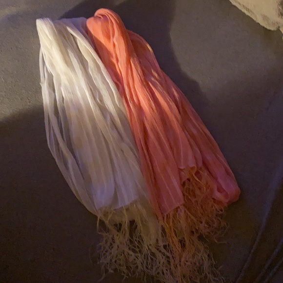 Scarves - Picture 4 of 4